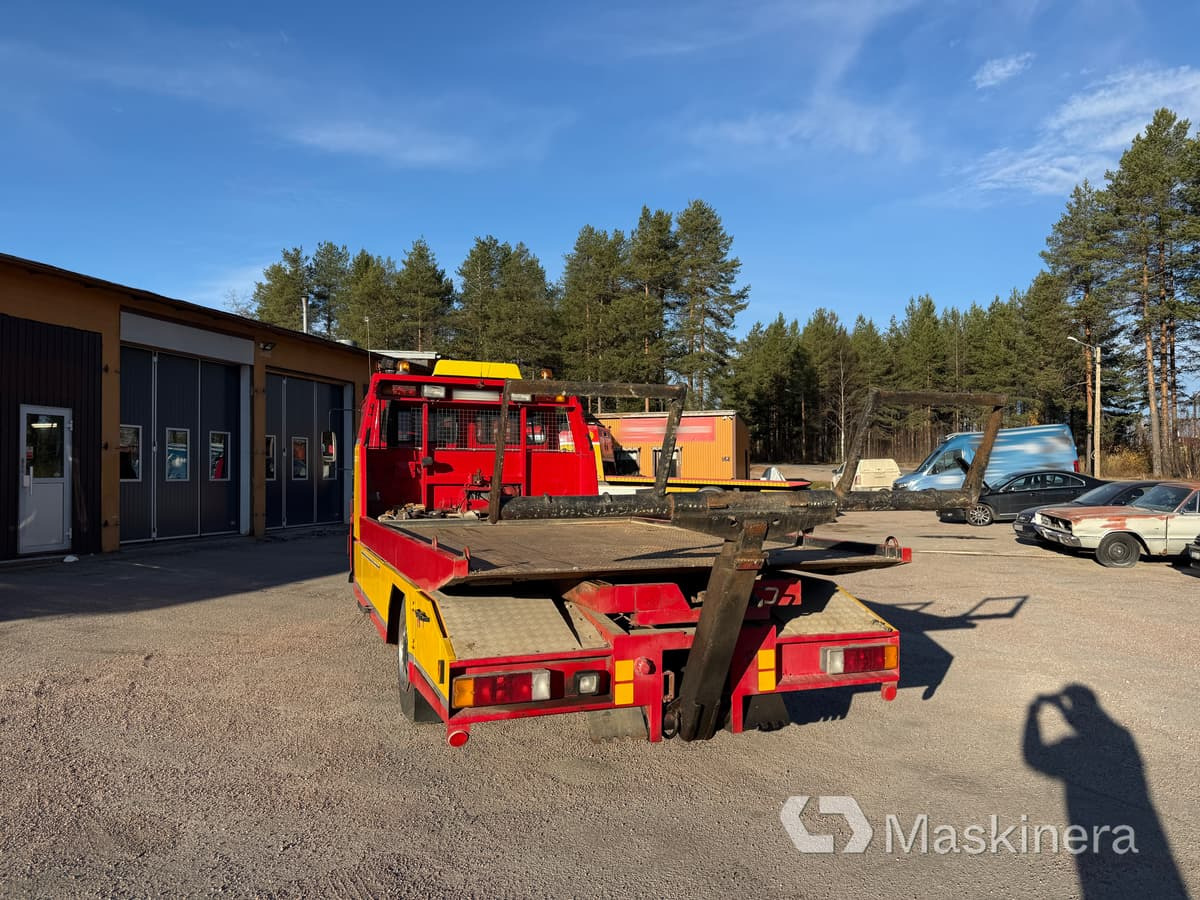 Flakbärgare Volvo FL 611 - Tow truck: picture 4 Flakbärgare Volvo FL 611 - Tow truck: picture 4