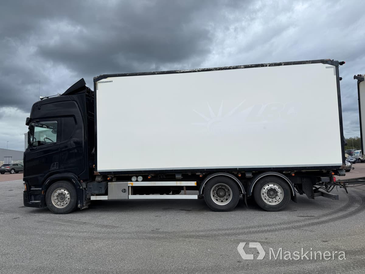 Flisekipage Scania R450 - Eksjövagnen FS 18-20 - Box truck: picture 2 Flisekipage Scania R450 - Eksjövagnen FS 18-20 - Box truck: picture 2
