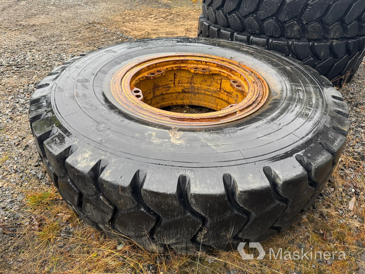 Hjul Marangoni 18.00-33 MDT - Wheel and tire package for Construction machinery: picture 3 Hjul Marangoni 18.00-33 MDT - Wheel and tire package for Construction machinery: picture 3
