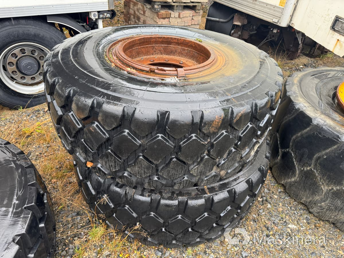 Hjul West Lake 20.5R25 CB760 - Wheel and tire package for Construction machinery: picture 1 Hjul West Lake 20.5R25 CB760 - Wheel and tire package for Construction machinery: picture 1