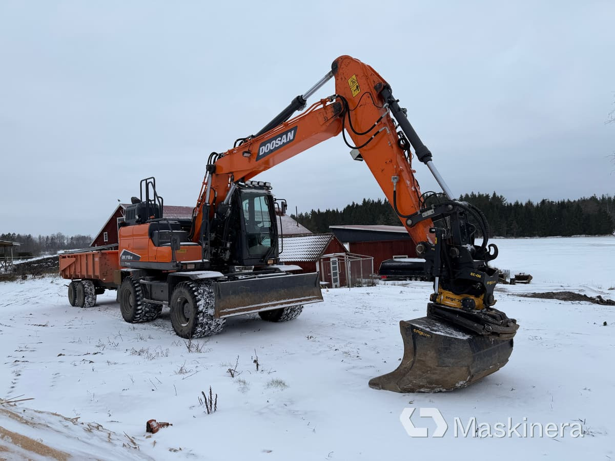 Hjulgrävare Doosan DX170W-7 med vagn & redskap - Crawler excavator: picture 3 Hjulgrävare Doosan DX170W-7 med vagn & redskap - Crawler excavator: picture 3