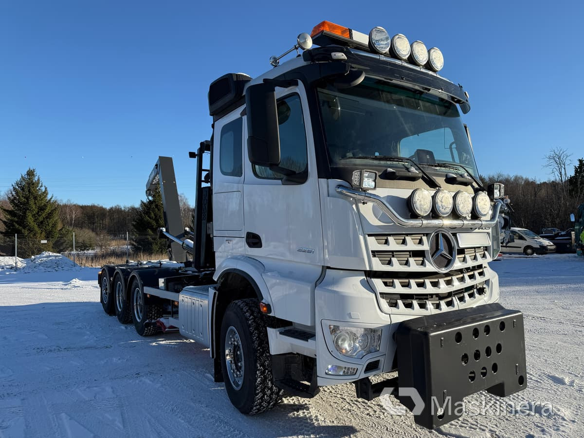 Lastväxlare Mercedes-Benz Arocs 3251 8x4 Plogutrustad - Hook lift truck: picture 3 Lastväxlare Mercedes-Benz Arocs 3251 8x4 Plogutrustad - Hook lift truck: picture 3