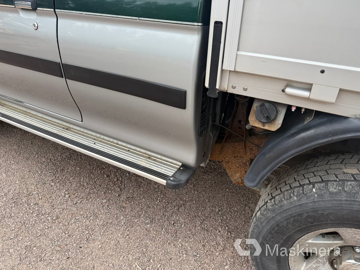 Small van Pickup med skåp Mitsubishi L200 Club Cab 2.5 4x4: picture 24