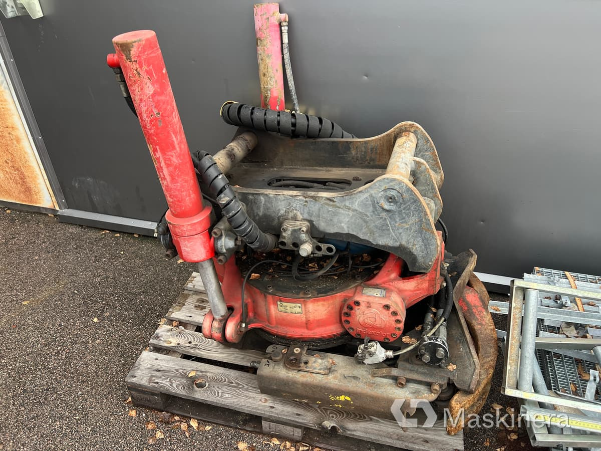 Tiltrotator Indexator RT80 med grip S80 - Tiltrotator: picture 1 Tiltrotator Indexator RT80 med grip S80 - Tiltrotator: picture 1