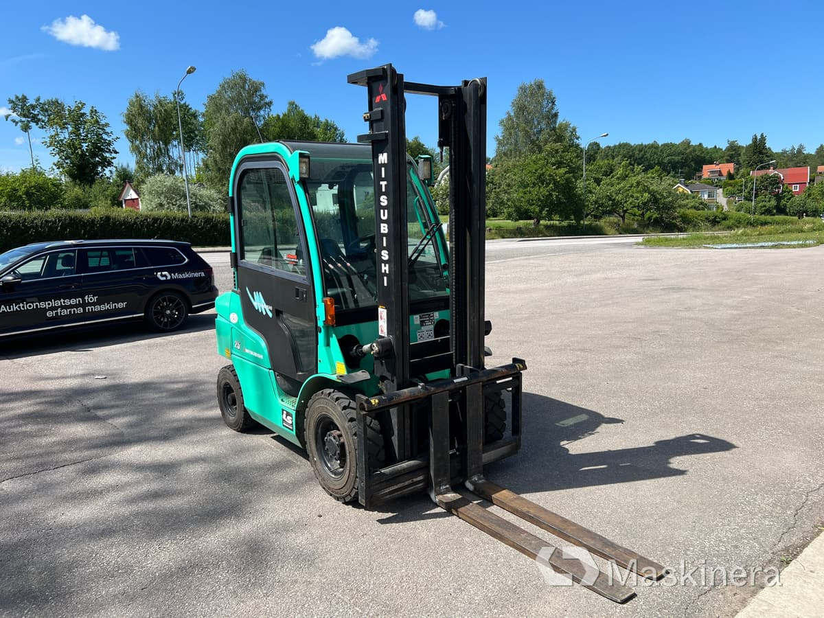Truck Mitsubishi FD25N - Diesel forklift: picture 3 Truck Mitsubishi FD25N - Diesel forklift: picture 3