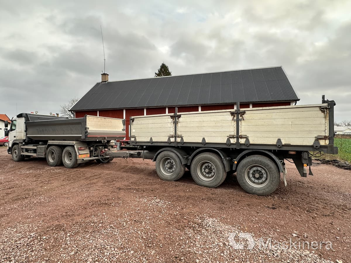 VOLVO FM 6*2 450 Schaktbil Volvo FM 450 med 3-axlad jigg - Tipper, Dropside/ Flatbed trailer: picture 3 VOLVO FM 6*2 450 Schaktbil Volvo FM 450 med 3-axlad jigg - Tipper, Dropside/ Flatbed trailer: picture 3