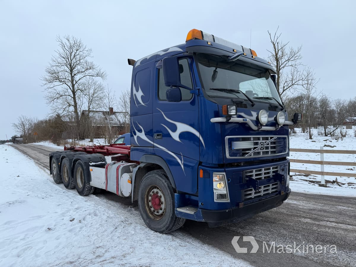 Volvo FH 13-37 8X4 Lastväxlare Volvo FH 12-37 8X4 Tridem - Hook lift truck: picture 3 Volvo FH 13-37 8X4 Lastväxlare Volvo FH 12-37 8X4 Tridem - Hook lift truck: picture 3
