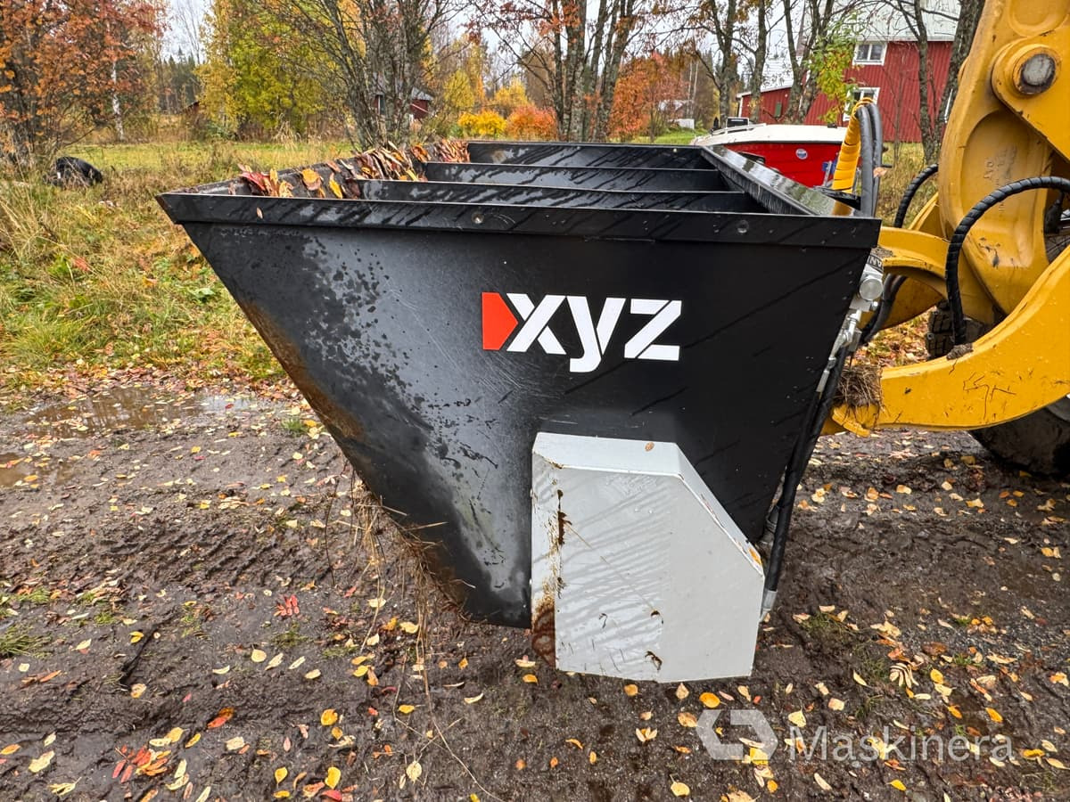 XYZ 7648 Sandspridare XYZ - Sand/ Salt spreader: picture 2 XYZ 7648 Sandspridare XYZ - Sand/ Salt spreader: picture 2