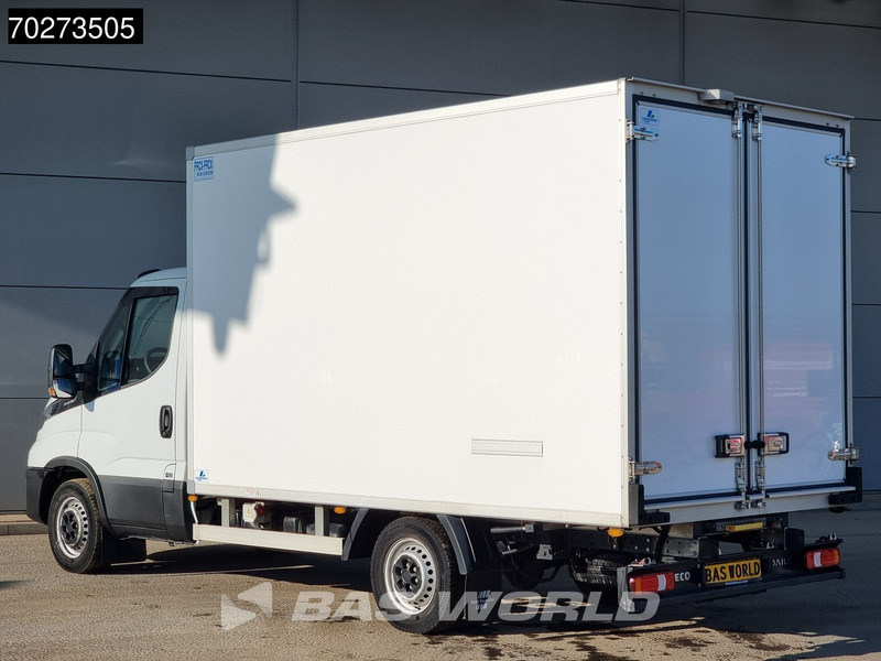 Iveco Daily 35S14 Automaat Bi-Temp Carrier Xarios 600MT Vriezer Koel 380V Zijdeur Airco Cruise Camera Parkeersensoren Koel Kühlwagen Kühlkof - Refrigerated van: picture 2 Iveco Daily 35S14 Automaat Bi-Temp Carrier Xarios 600MT Vriezer Koel 380V Zijdeur Airco Cruise Camera Parkeersensoren Koel Kühlwagen Kühlkof - Refrigerated van: picture 2