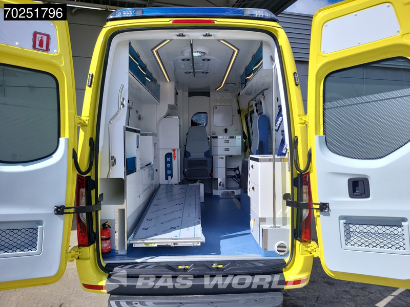 Mercedes-Benz Sprinter 319 CDI Automaat L2H2 New! Ambulance Ziekenwagen Rettungswagen Krankenwagen 10m3 Airco Cruise control - Ambulance: picture 3 Mercedes-Benz Sprinter 319 CDI Automaat L2H2 New! Ambulance Ziekenwagen Rettungswagen Krankenwagen 10m3 Airco Cruise control - Ambulance: picture 3