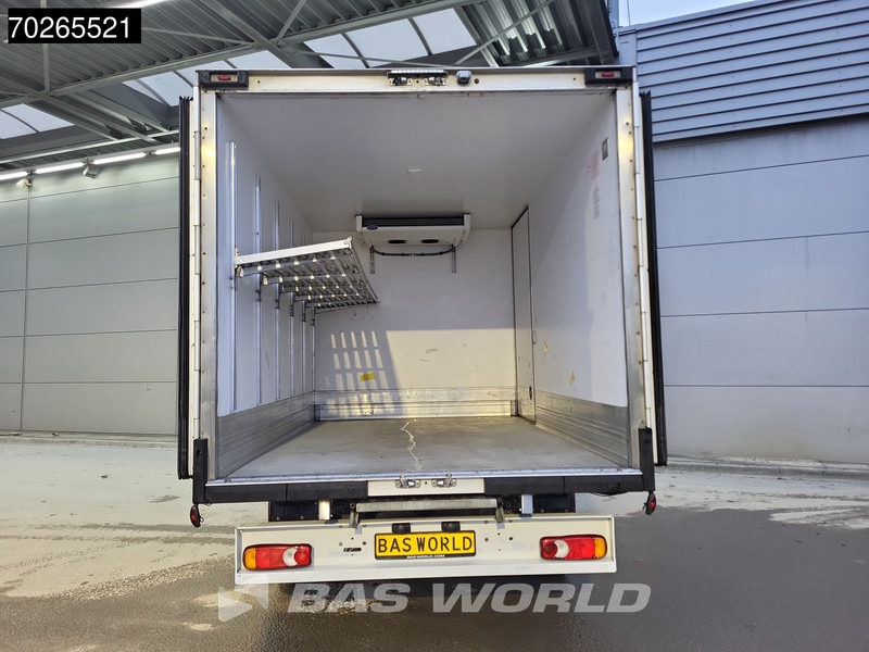 Volkswagen Crafter 177pk Lamberet Koelwagen FRC Koelwagen Carrier Xarios 350 230V stekker Bakwagen Koel Kühlwagen Airco Cruise control - Refrigerated van: picture 3 Volkswagen Crafter 177pk Lamberet Koelwagen FRC Koelwagen Carrier Xarios 350 230V stekker Bakwagen Koel Kühlwagen Airco Cruise control - Refrigerated van: picture 3