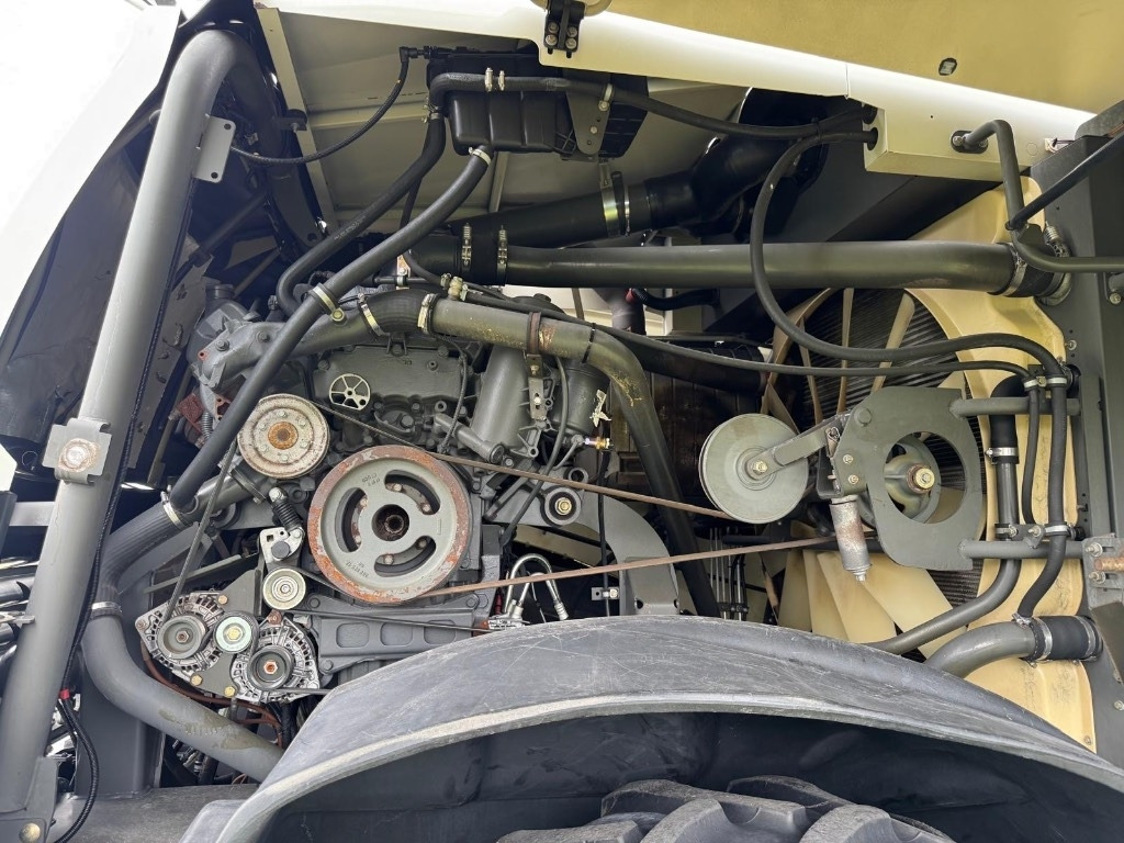 Forage harvester Claas Jaguar 950 Allrad + Claas Orbis 750: picture 14