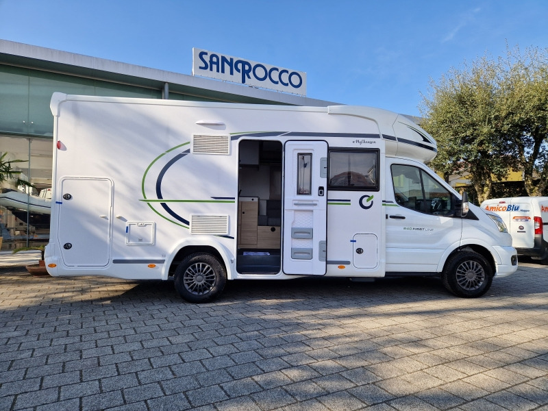 Chausson 640 First Line Ford - Semi-integrated motorhome: picture 2 Chausson 640 First Line Ford - Semi-integrated motorhome: picture 2