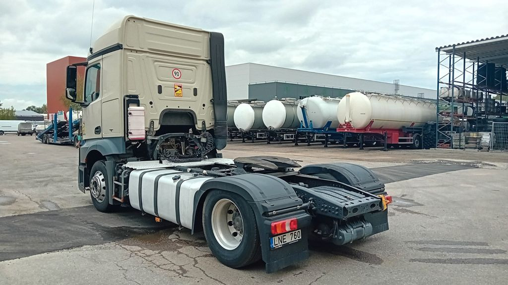 Mercedes-Benz ADR Actros 1843 - Tractor unit: picture 4 Mercedes-Benz ADR Actros 1843 - Tractor unit: picture 4