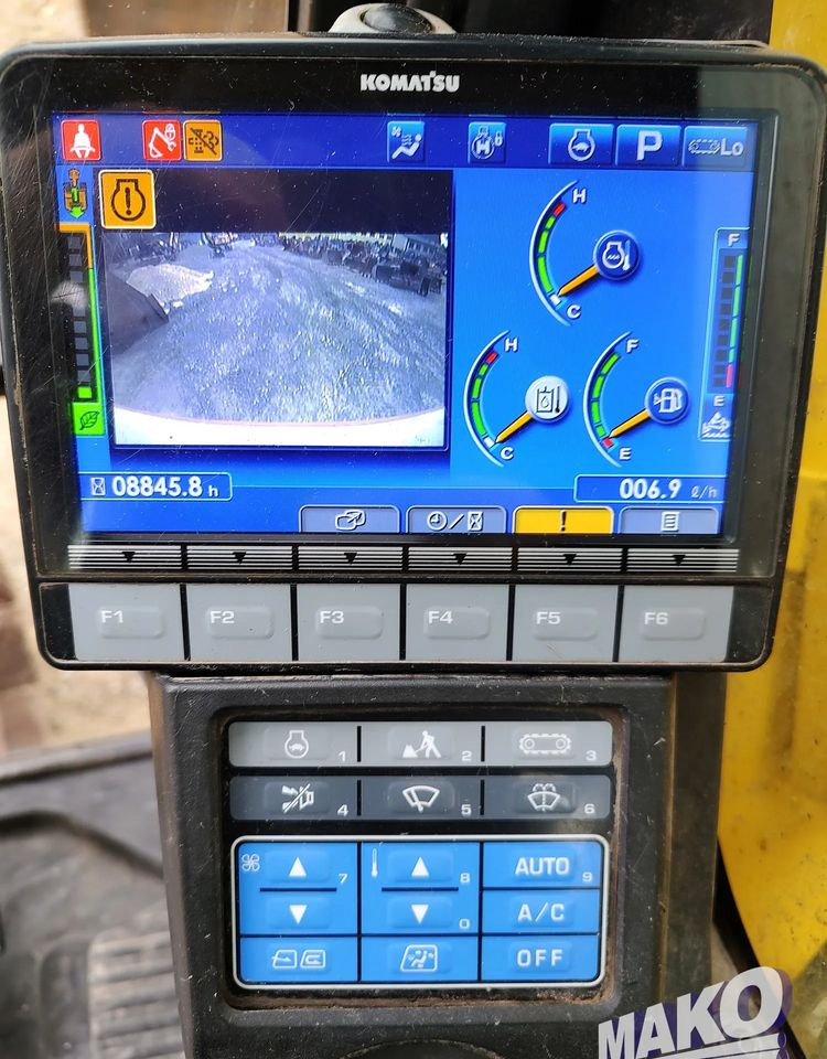Crawler excavator Komatsu PC360 LC-11: picture 10
