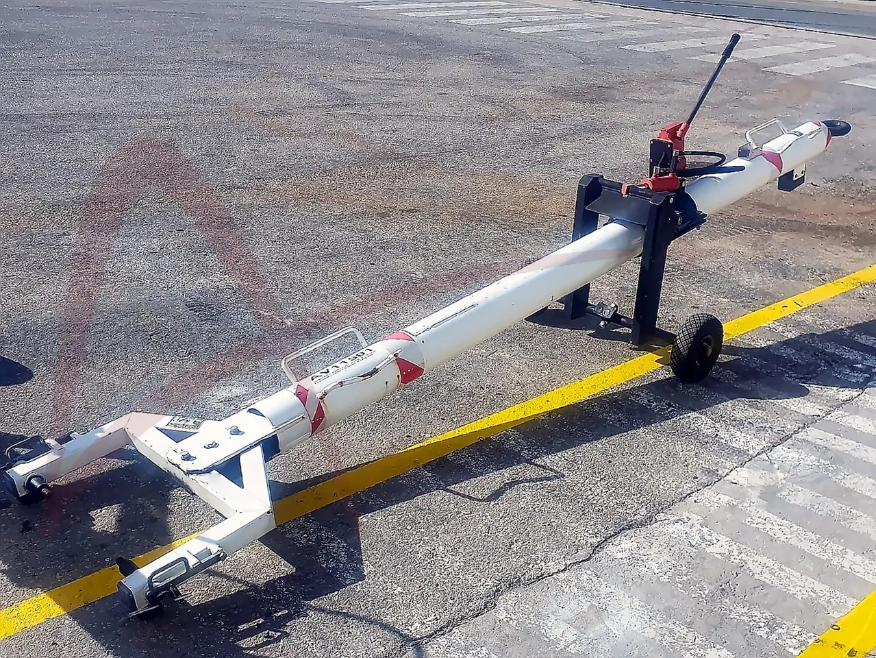 CAVOTEC FLADUNG FSST CRJ100-1000 - Ground support equipment: picture 1 CAVOTEC FLADUNG FSST CRJ100-1000 - Ground support equipment: picture 1