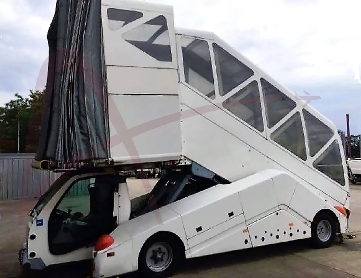 KAHLBACHER JET-STEP 180/420 - Passenger stairs: picture 3 KAHLBACHER JET-STEP 180/420 - Passenger stairs: picture 3