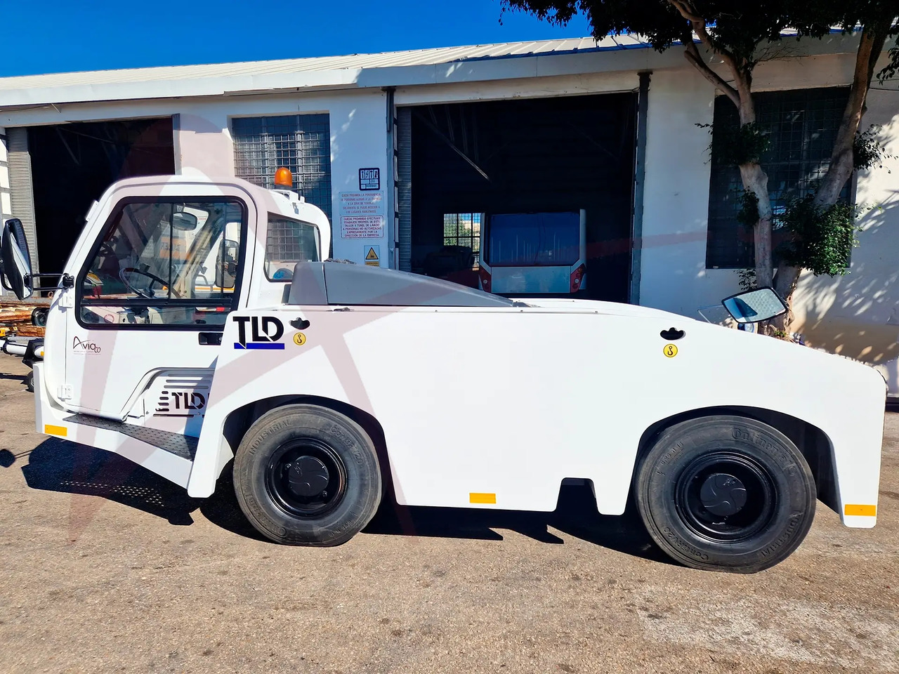 TLD TMX-150/15 - Pushback tractor: picture 3 TLD TMX-150/15 - Pushback tractor: picture 3