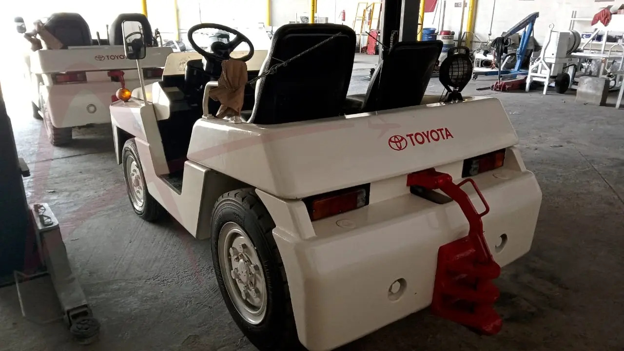 TOYOTA 02-2TD25 - Baggage tractor: picture 2 TOYOTA 02-2TD25 - Baggage tractor: picture 2