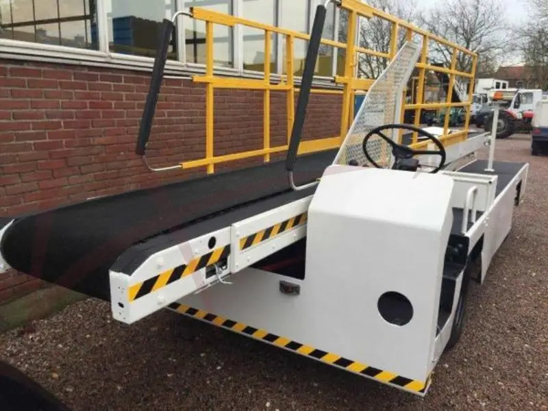 TUG 660 DIESEL - Belt loader: picture 3 TUG 660 DIESEL - Belt loader: picture 3