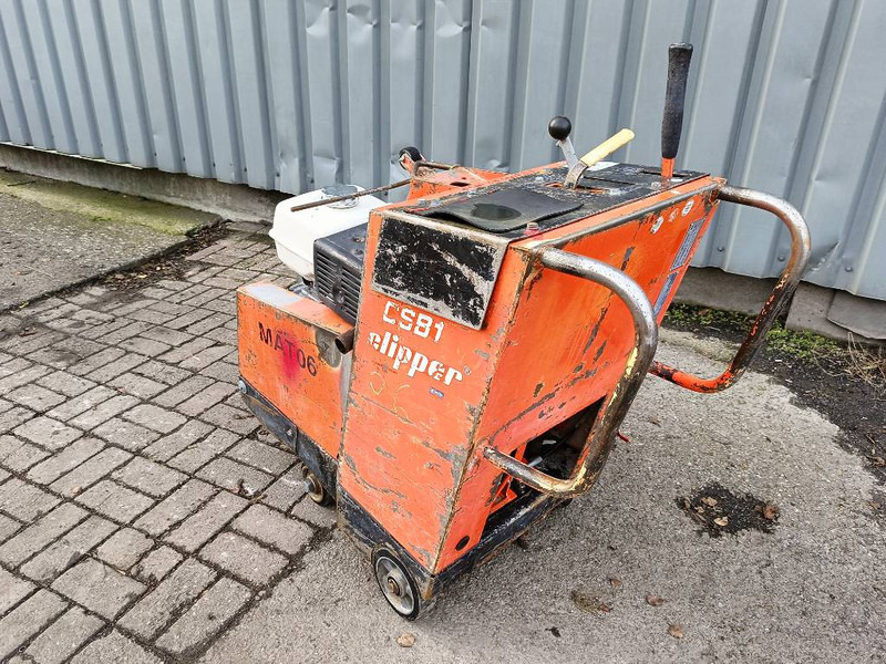 Norton CSB1 clipper zaag betonzaag machine 1994 - Asphalt machine: picture 3 Norton CSB1 clipper zaag betonzaag machine 1994 - Asphalt machine: picture 3
