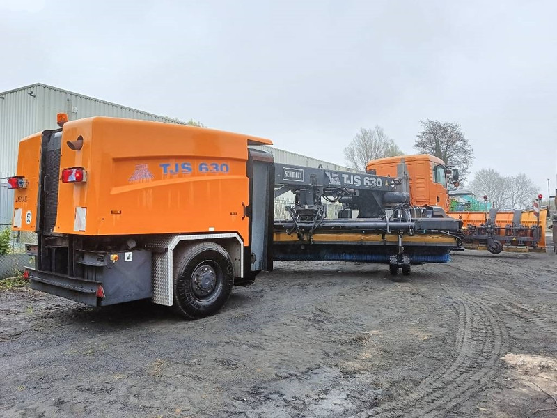 Schmidt TSJ630 man runway snow cleaning sneeuwschuif 2008 - Snow plough for Agricultural machinery: picture 2 Schmidt TSJ630 man runway snow cleaning sneeuwschuif 2008 - Snow plough for Agricultural machinery: picture 2