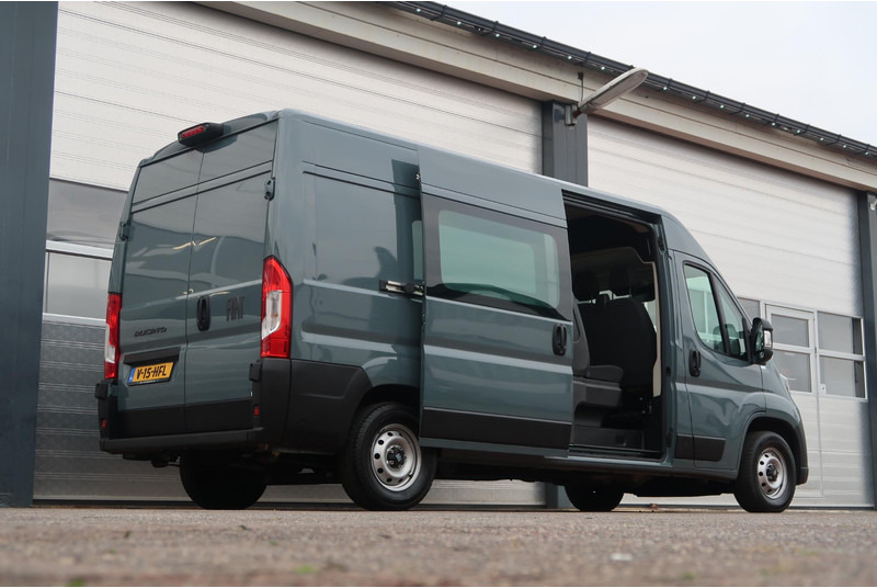 Fiat Ducato 33 2.2 MultiJet L3H2 DC CAMERA/ 2X SCHUIFDEUR/ 7P/ CRUISE/ AIRCO - Small van, Combi van: picture 4 Fiat Ducato 33 2.2 MultiJet L3H2 DC CAMERA/ 2X SCHUIFDEUR/ 7P/ CRUISE/ AIRCO - Small van, Combi van: picture 4