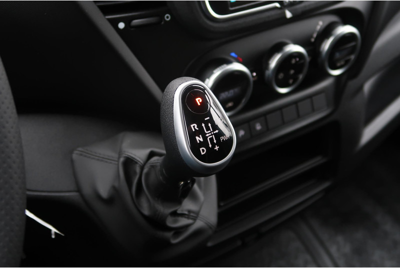 Panel van Iveco Daily 35S18HV 3.0 L2H2 BPM VRIJ/ AUT/ 2X SCHUIFDEUR/ CAMERA/ LED/ CRUISE/ CLIMA/ NAVI/: picture 8 Panel van Iveco Daily 35S18HV 3.0 L2H2 BPM VRIJ/ AUT/ 2X SCHUIFDEUR/ CAMERA/ LED/ CRUISE/ CLIMA/ NAVI/: picture 8