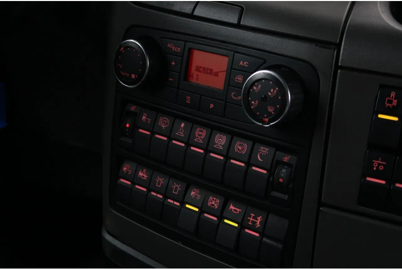 MAN TGX 26.560 6X4/ KIPPER/ RETARDER/ ETC... - Tipper: picture 4 MAN TGX 26.560 6X4/ KIPPER/ RETARDER/ ETC... - Tipper: picture 4