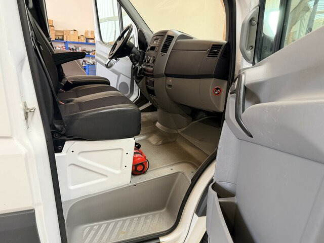 Open body delivery van MERCEDES-BENZ Sprinter 316 CDI Pritsche 4x4 Allrad Plane...: picture 7