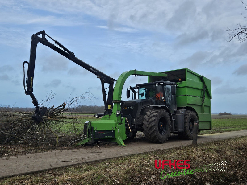 JCB Fastrac 4220 Chipper Combi - Farm tractor: picture 1 JCB Fastrac 4220 Chipper Combi - Farm tractor: picture 1