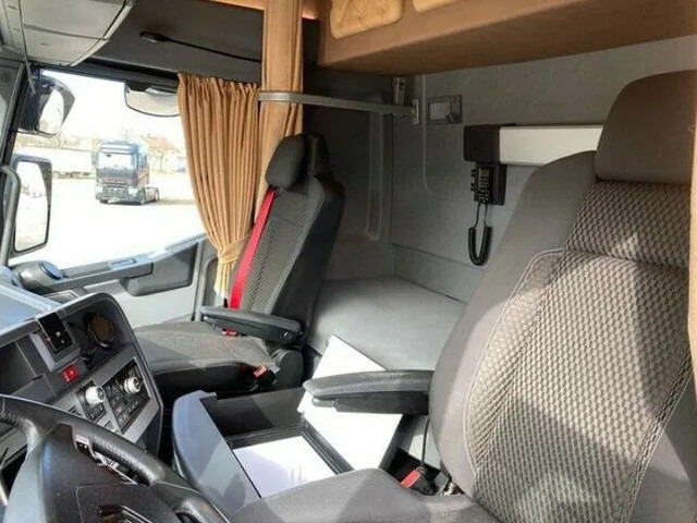 Tractor unit Renault T440 Sleeper cab | Leasing from €1549/month: picture 8