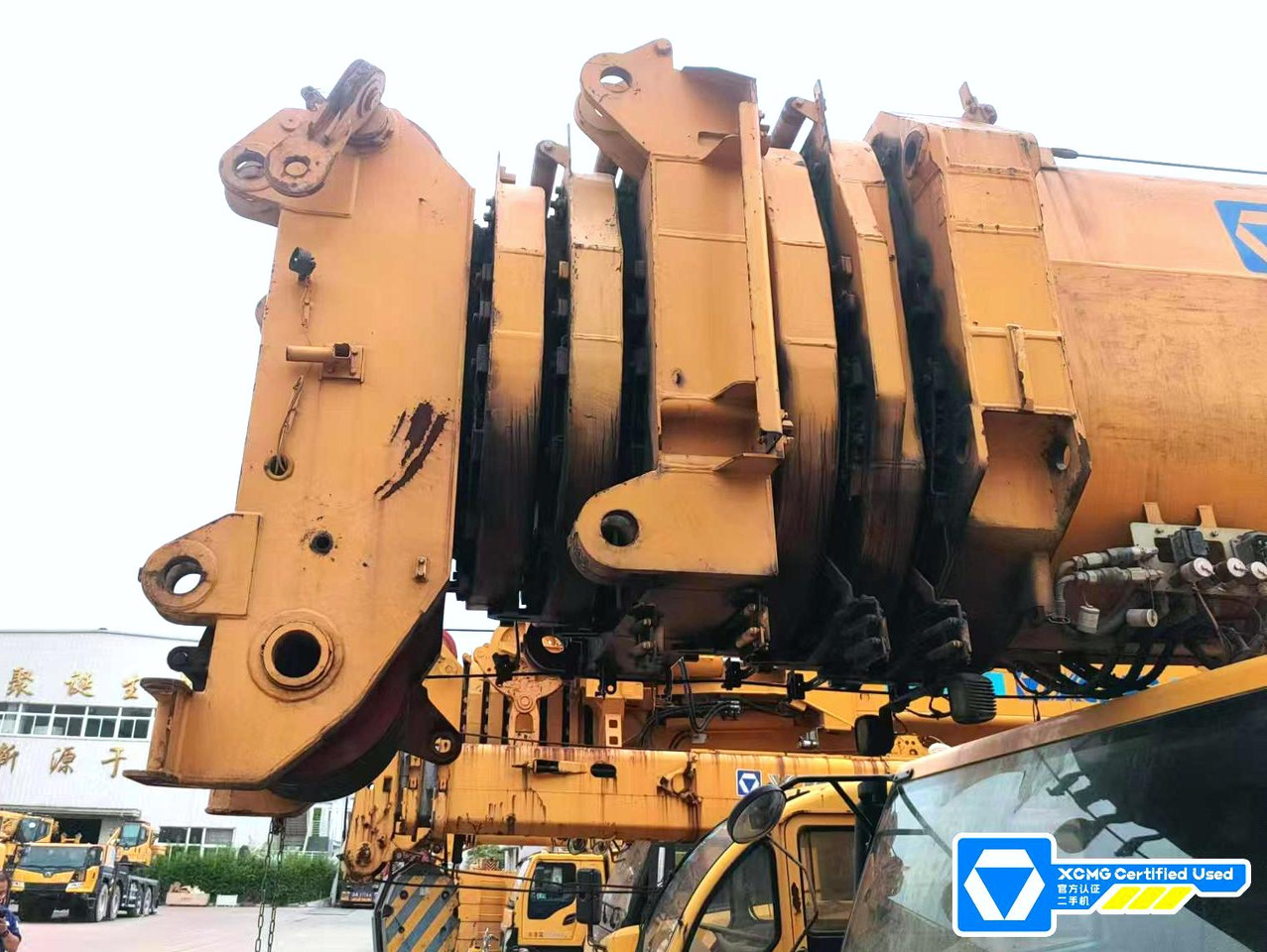 XCMG 2021 used 500ton QAY500 telescopic arm all terrain crane truck price - All terrain crane: picture 3 XCMG 2021 used 500ton QAY500 telescopic arm all terrain crane truck price - All terrain crane: picture 3