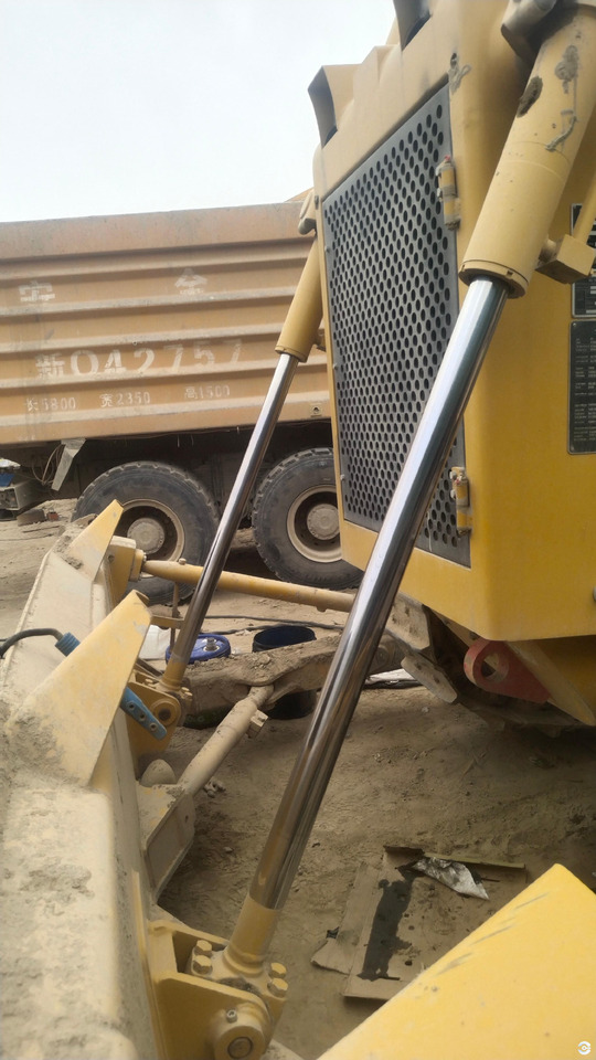 XCMG D170 used small bulldozer dozer hydraulic price - Bulldozer: picture 2 XCMG D170 used small bulldozer dozer hydraulic price - Bulldozer: picture 2