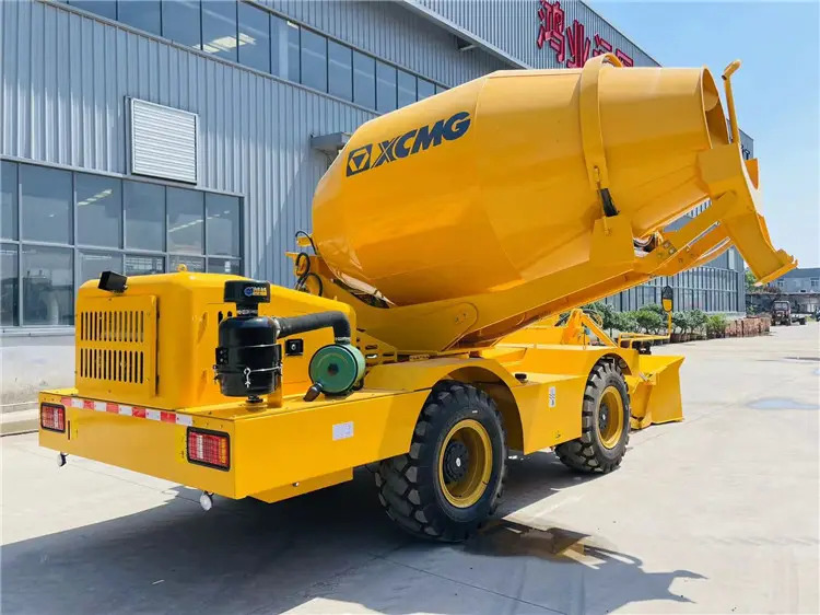 XCMG Official 4 cubic meters Self Loading Rough Terrain Concrete Mixers for Sale - Concrete mixer truck: picture 5 XCMG Official 4 cubic meters Self Loading Rough Terrain Concrete Mixers for Sale - Concrete mixer truck: picture 5