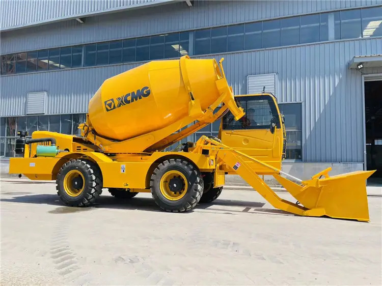 XCMG Official 4 cubic meters Self Loading Rough Terrain Concrete Mixers for Sale - Concrete mixer truck: picture 4 XCMG Official 4 cubic meters Self Loading Rough Terrain Concrete Mixers for Sale - Concrete mixer truck: picture 4