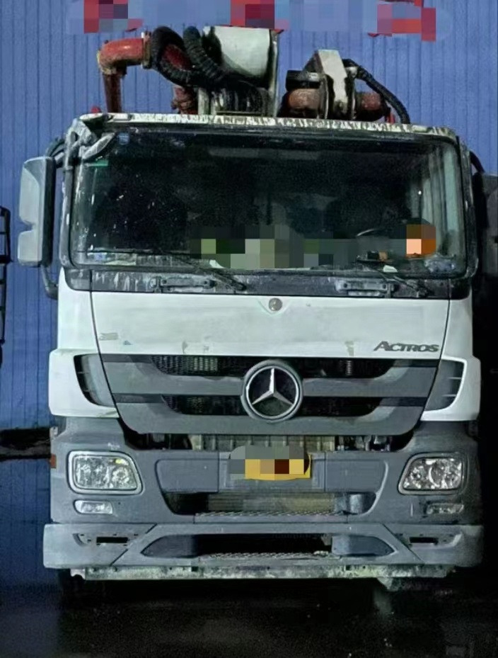 XCMG Official Hb58V Concrete Machinery 2019 Used 58m Concrete Pump Truck for Sale - Concrete pump truck: picture 3 XCMG Official Hb58V Concrete Machinery 2019 Used 58m Concrete Pump Truck for Sale - Concrete pump truck: picture 3