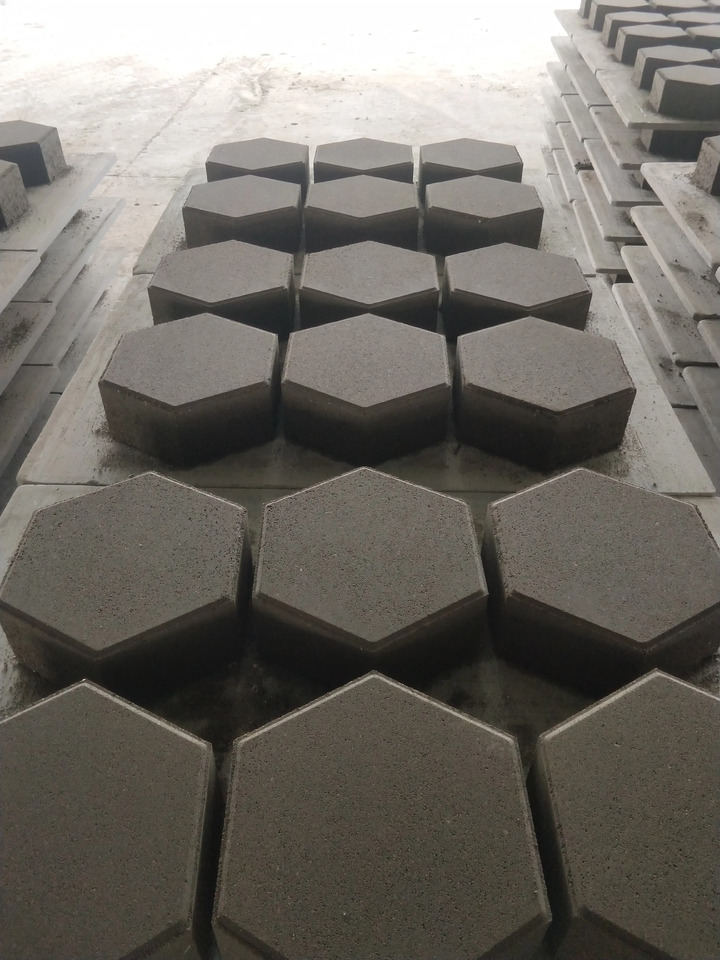 XCMG Official MM6-15 Fully Automatic Clay Brick Making Machine for Sale - Block making machine: picture 4 XCMG Official MM6-15 Fully Automatic Clay Brick Making Machine for Sale - Block making machine: picture 4