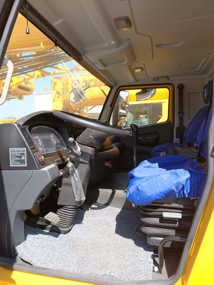 XCMG Official Second Hand 50 Ton Mobile Crane QY50K5D _5 Hydraulic Truck Mounted Crane Price For Sale - Mobile crane: picture 3 XCMG Official Second Hand 50 Ton Mobile Crane QY50K5D _5 Hydraulic Truck Mounted Crane Price For Sale - Mobile crane: picture 3