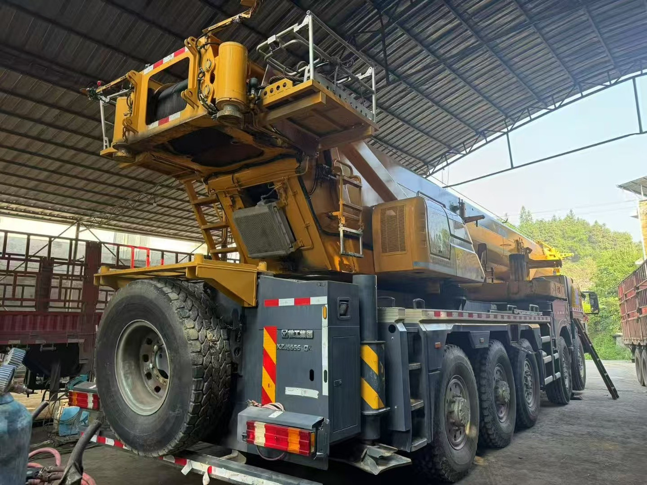 XCMG Official Second Hand Crane Truck 110 Ton XCT110L7 Used Mobile Crane Price - Mobile crane: picture 3 XCMG Official Second Hand Crane Truck 110 Ton XCT110L7 Used Mobile Crane Price - Mobile crane: picture 3