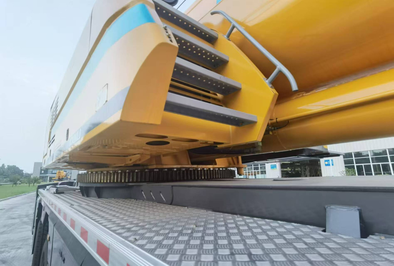 XCMG Official Used 200ton Truck Lifting Crane XCA200L8 Hydraulic Mobile Crane Price List - All terrain crane: picture 5 XCMG Official Used 200ton Truck Lifting Crane XCA200L8 Hydraulic Mobile Crane Price List - All terrain crane: picture 5