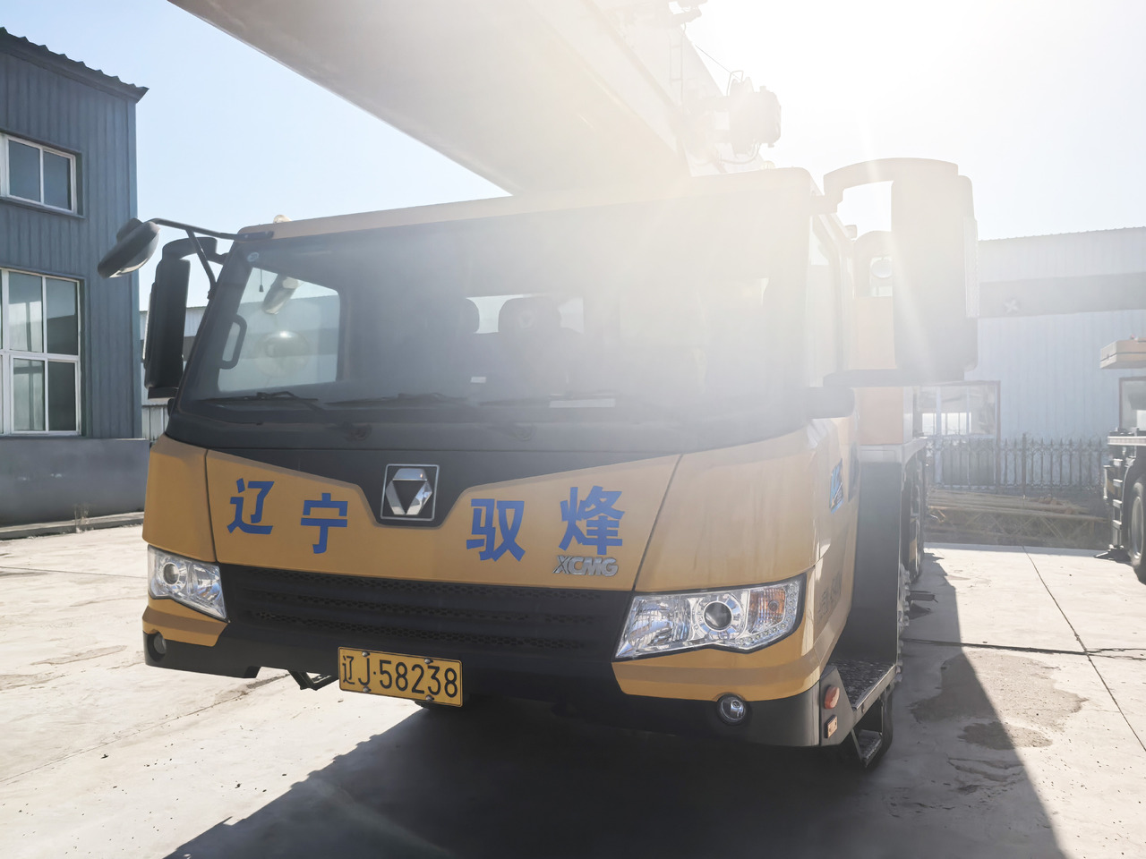 XCMG Official Used Truck-mounted Cranes QY80K5C 80Ton Mobile Cranes Price List - Mobile crane: picture 3 XCMG Official Used Truck-mounted Cranes QY80K5C 80Ton Mobile Cranes Price List - Mobile crane: picture 3