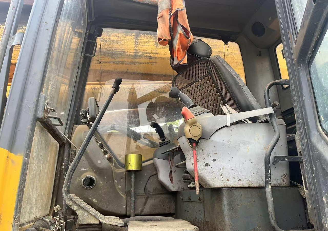 XCMG XR220D portable crawler rotary drilling rig 25m - Drilling rig: picture 2 XCMG XR220D portable crawler rotary drilling rig 25m - Drilling rig: picture 2