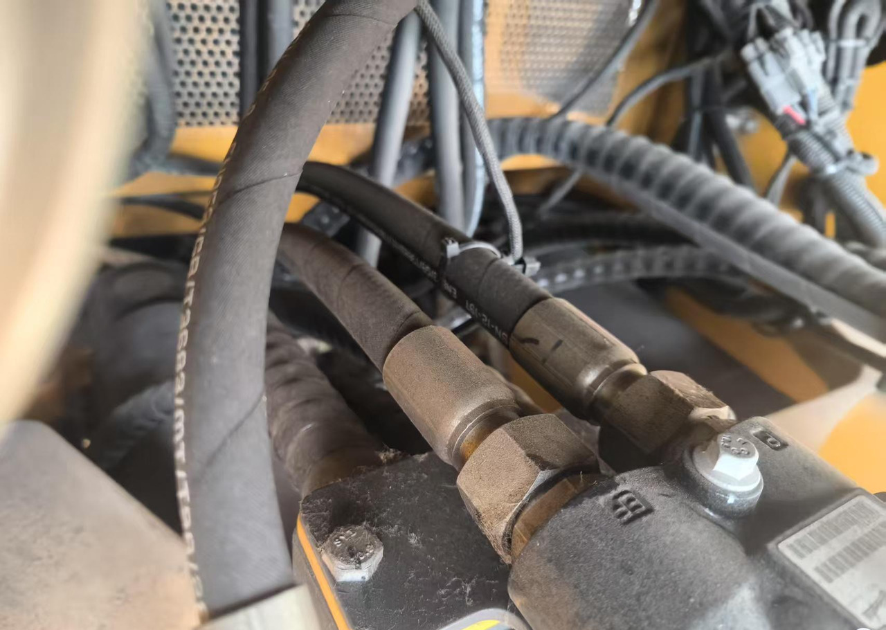 XCMG used XS365IV 36 Ton Vibratory Roller Compacator single drum price - Road roller: picture 2 XCMG used XS365IV 36 Ton Vibratory Roller Compacator single drum price - Road roller: picture 2