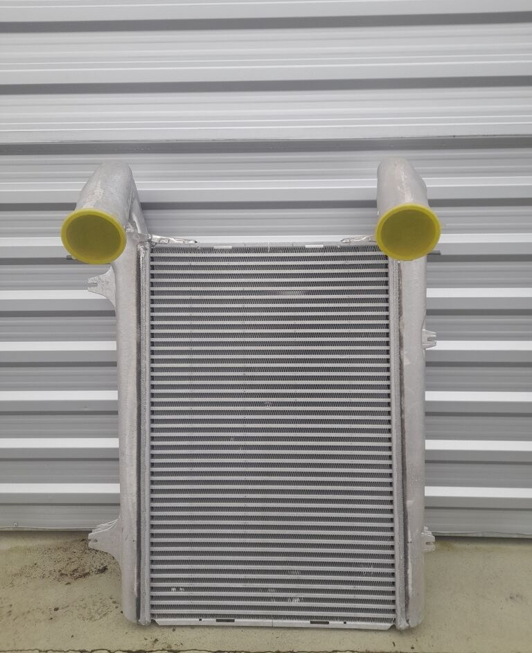 DAF 1691394 DAF XF 105 truck - Intercooler for Truck: picture 1 DAF 1691394 DAF XF 105 truck - Intercooler for Truck: picture 1