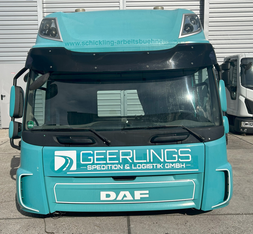 DAF CF EURO 6 SPACE CAB - Cab: picture 1 DAF CF EURO 6 SPACE CAB - Cab: picture 1