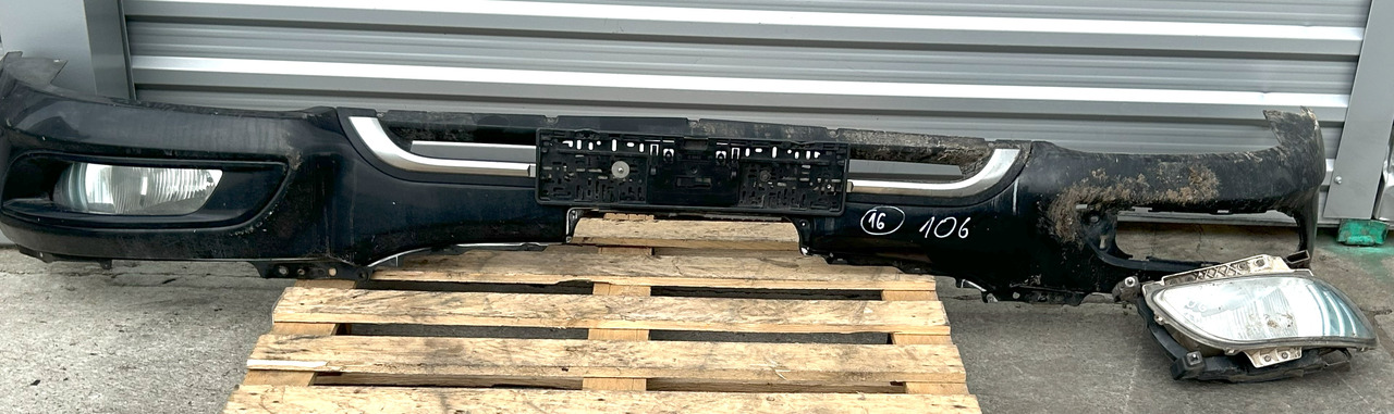DAF XF 106 480 FRONT BUMPER WITH HALOGENS - Bumper: picture 1 DAF XF 106 480 FRONT BUMPER WITH HALOGENS - Bumper: picture 1