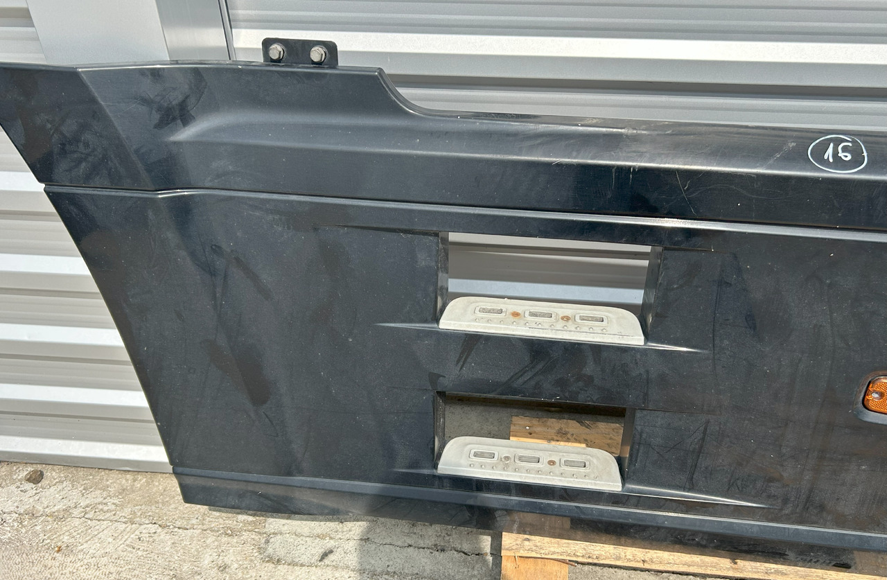 DAF XF 106 480 SIDESKIRT + MUDGUARD - Aerodynamics/ Spoiler: picture 3 DAF XF 106 480 SIDESKIRT + MUDGUARD - Aerodynamics/ Spoiler: picture 3