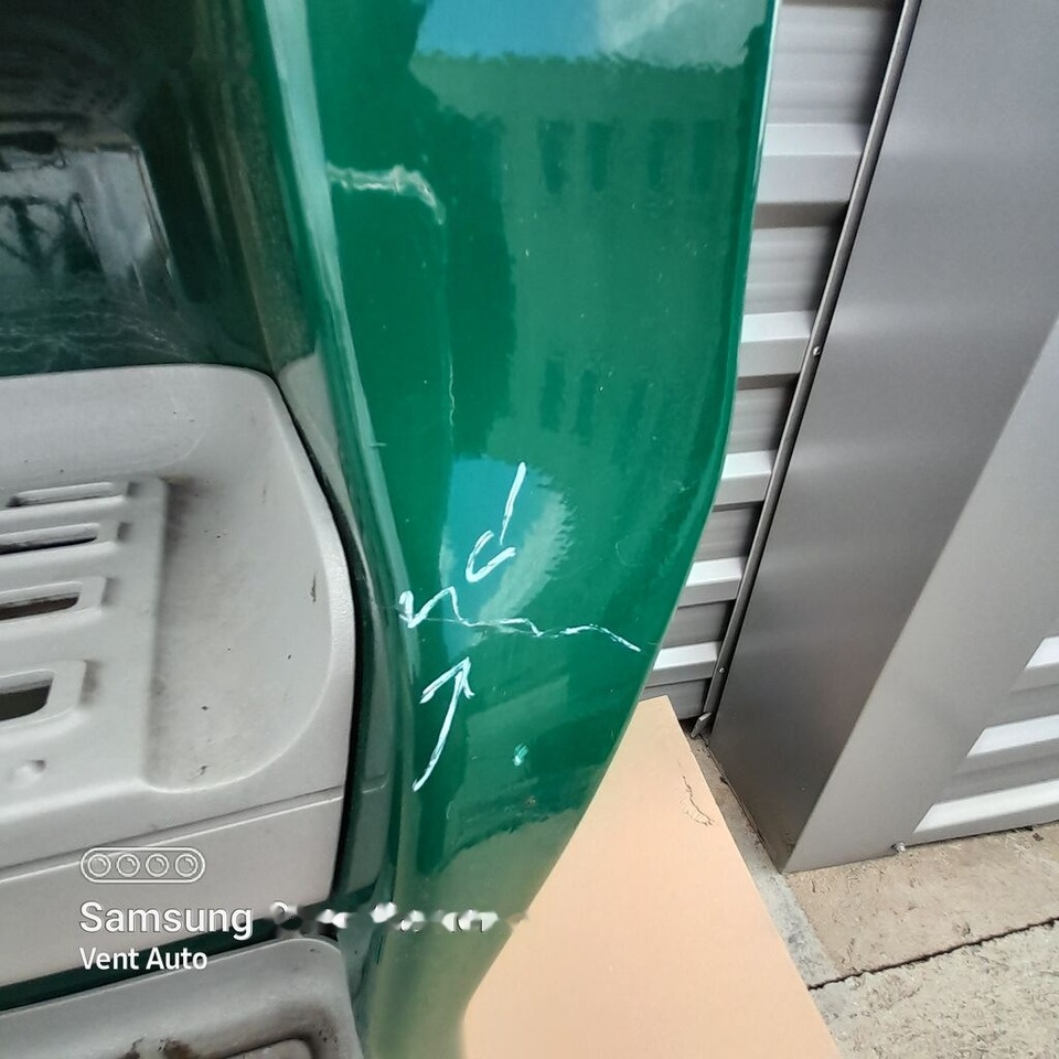 DAF XF 106 RH 1835024 DAF 1835024 truck - Footstep for Truck: picture 2 DAF XF 106 RH 1835024 DAF 1835024 truck - Footstep for Truck: picture 2