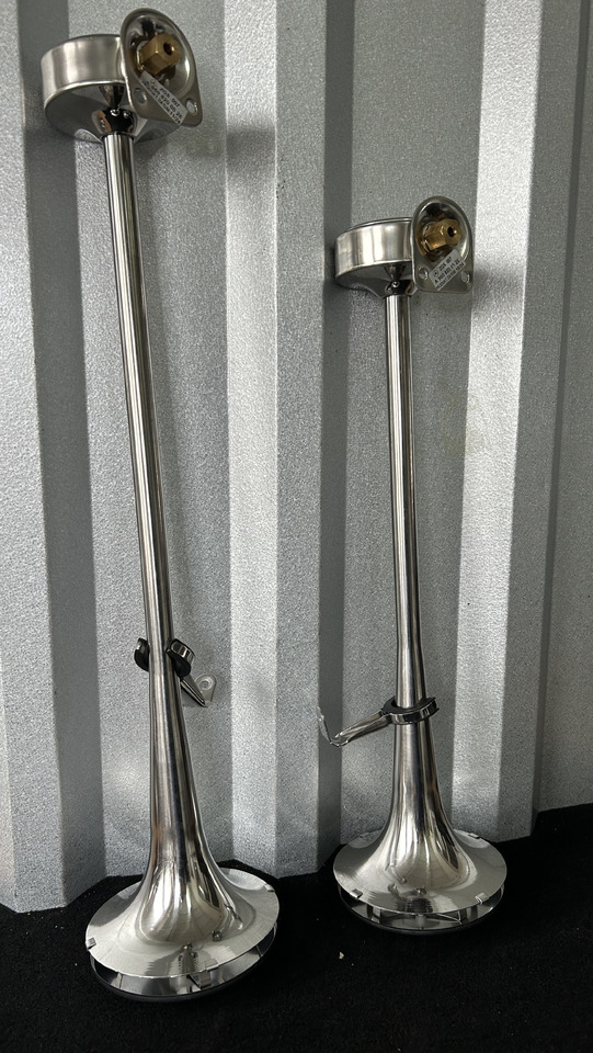 FIAMM 2 TRUMPETS, SHORT + LONG + ASSEMBLY KIT FIAMM, ORIGINAL FOR MERCEDES ACTROS MP5 - Universal part: picture 5 FIAMM 2 TRUMPETS, SHORT + LONG + ASSEMBLY KIT FIAMM, ORIGINAL FOR MERCEDES ACTROS MP5 - Universal part: picture 5